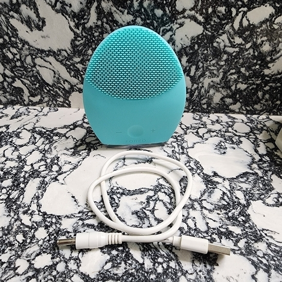 FOREO Other - Foreo Luna 2